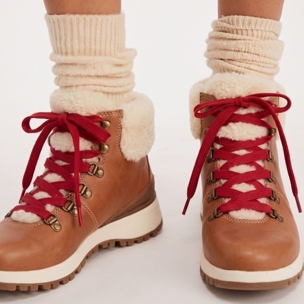 Bionica Diablo Genuine Shearling Hiking Boots (Women's Size 6.5) - Tan